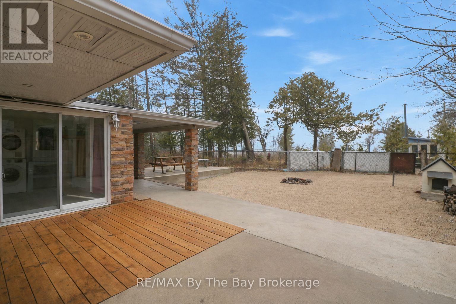 54 HOMEWOOD AVENUE, Wasaga Beach, Ontario, L9Z2M2 — Photo 5