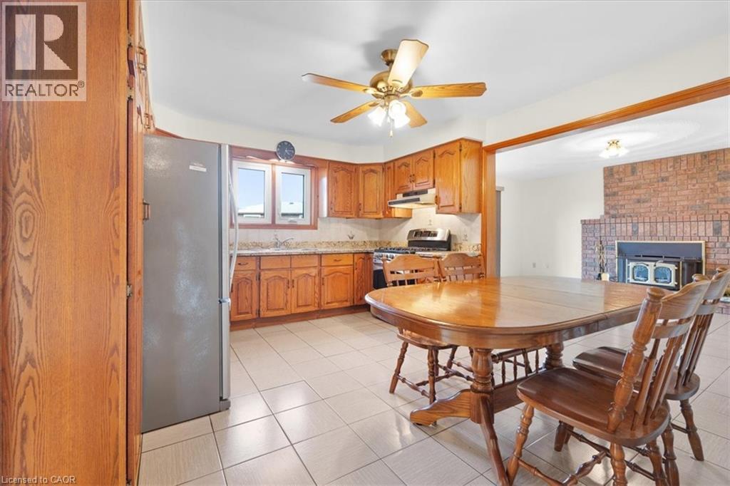 18 MARCEL Place, Hamilton, Ontario, L9B1W3 — Photo 8