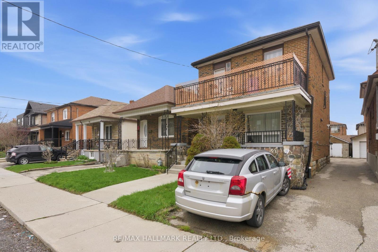 196 LIVINGSTONE AVENUE, Toronto (Briar Hill-Belgravia), Ontario, M6E2M2 — Photo 2