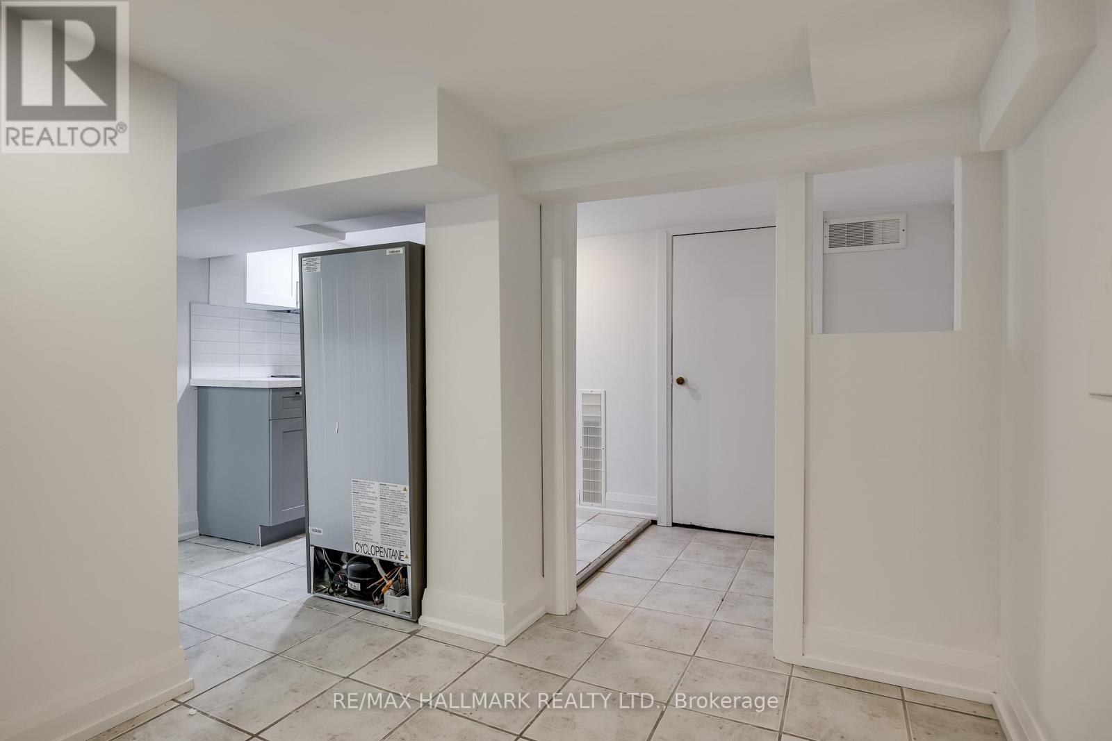 196 LIVINGSTONE AVENUE, Toronto (Briar Hill-Belgravia), Ontario, M6E2M2 — Photo 31