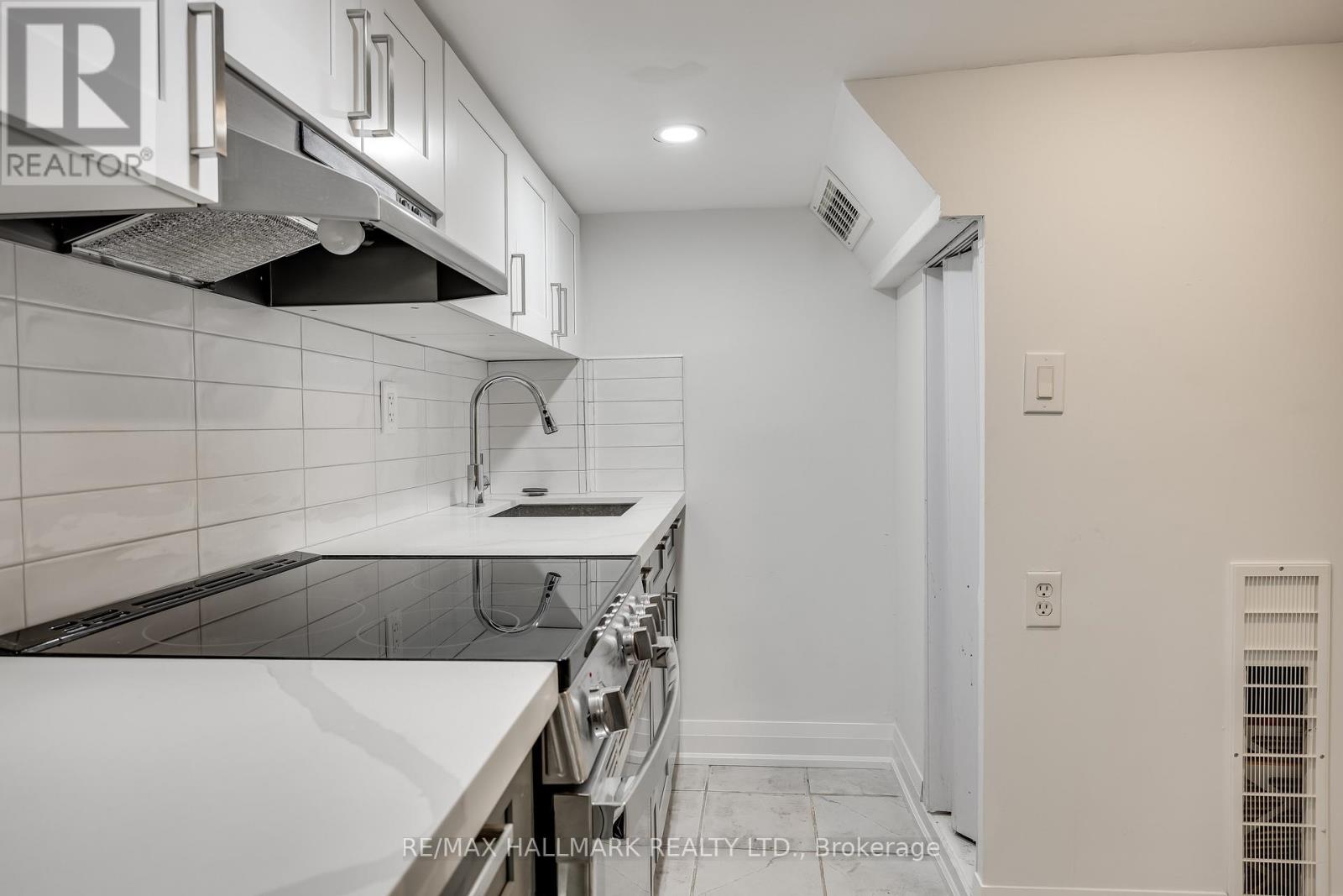 196 LIVINGSTONE AVENUE, Toronto (Briar Hill-Belgravia), Ontario, M6E2M2 — Photo 33