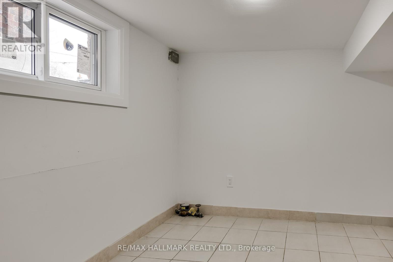 196 LIVINGSTONE AVENUE, Toronto (Briar Hill-Belgravia), Ontario, M6E2M2 — Photo 37