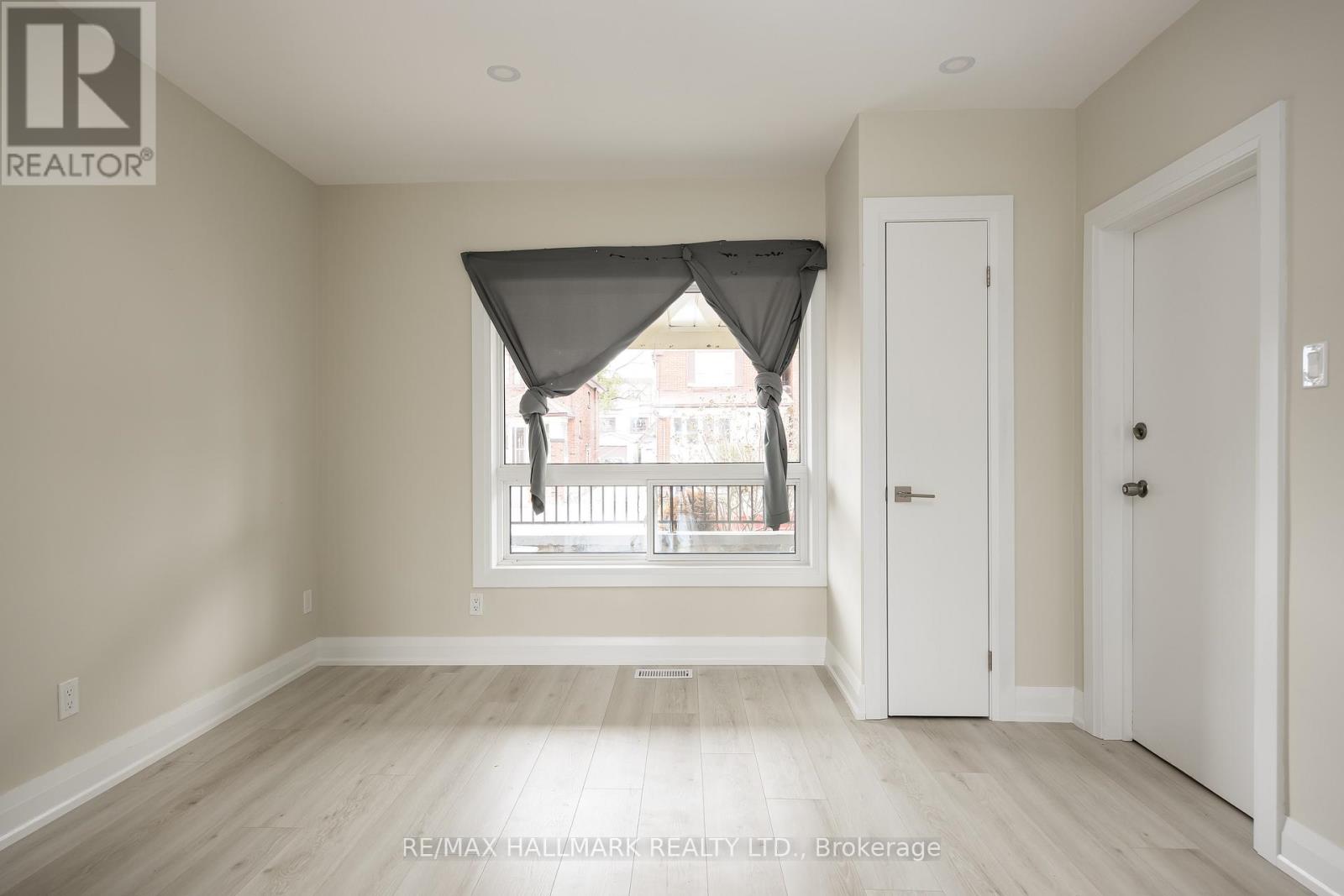 196 LIVINGSTONE AVENUE, Toronto (Briar Hill-Belgravia), Ontario, M6E2M2 — Photo 7