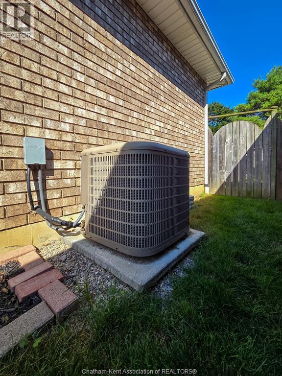 93 GREGORY DRIVE, Chatham, Ontario, N7L0C9 — Photo 42