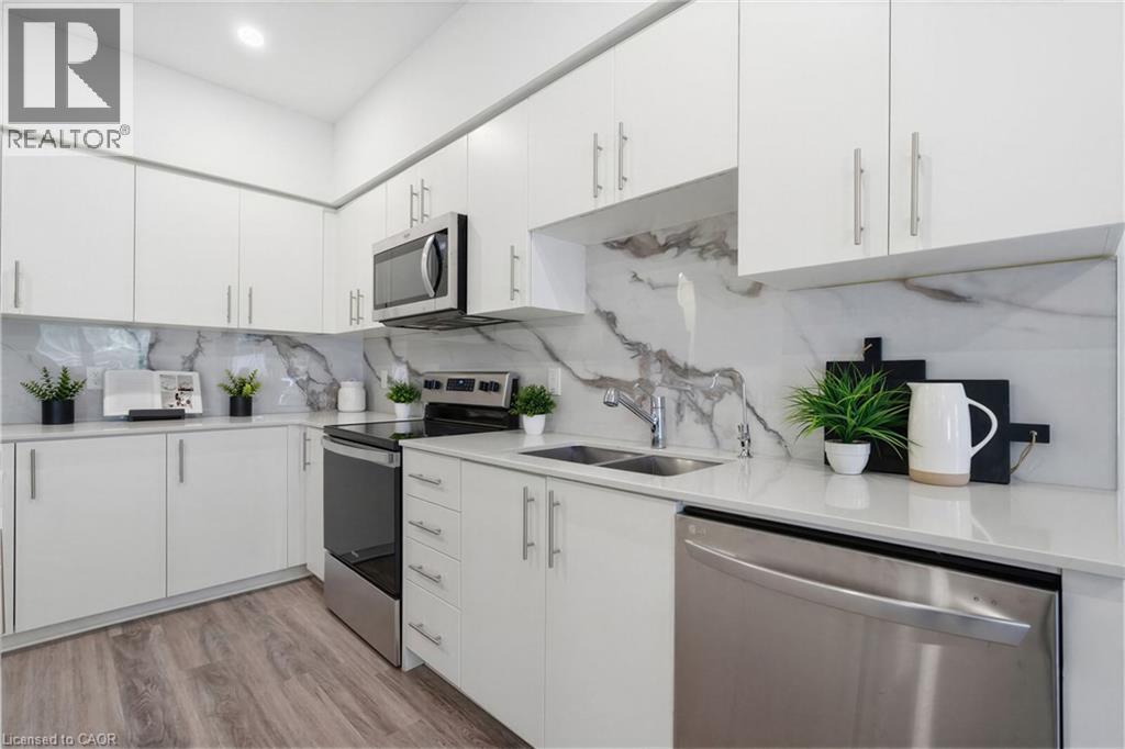 110 FERGUS Avenue Unit# 22, Kitchener, Ontario, N2A0K9 — Photo 8