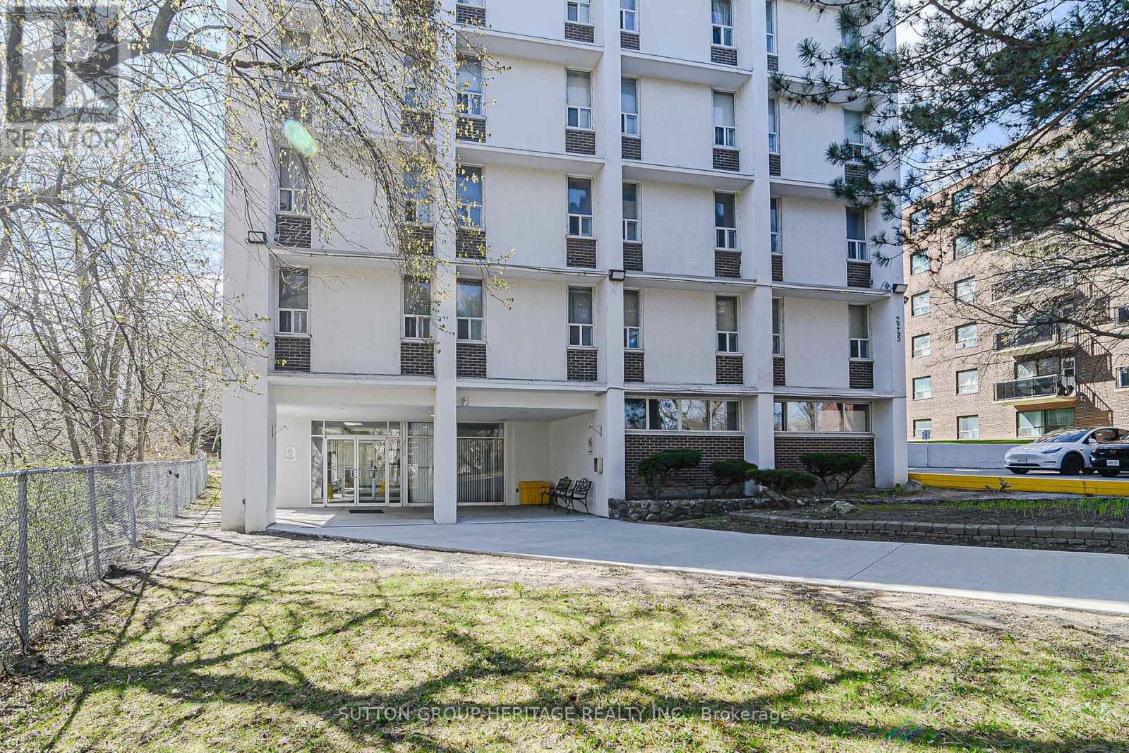 605 - 2245 EGLINTON AVENUE E, Toronto (Ionview), Ontario, M1K2N3 — Photo 2