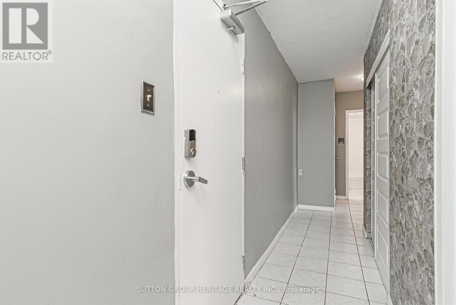 605 - 2245 EGLINTON AVENUE E, Toronto (Ionview), Ontario, M1K2N3 — Photo 5