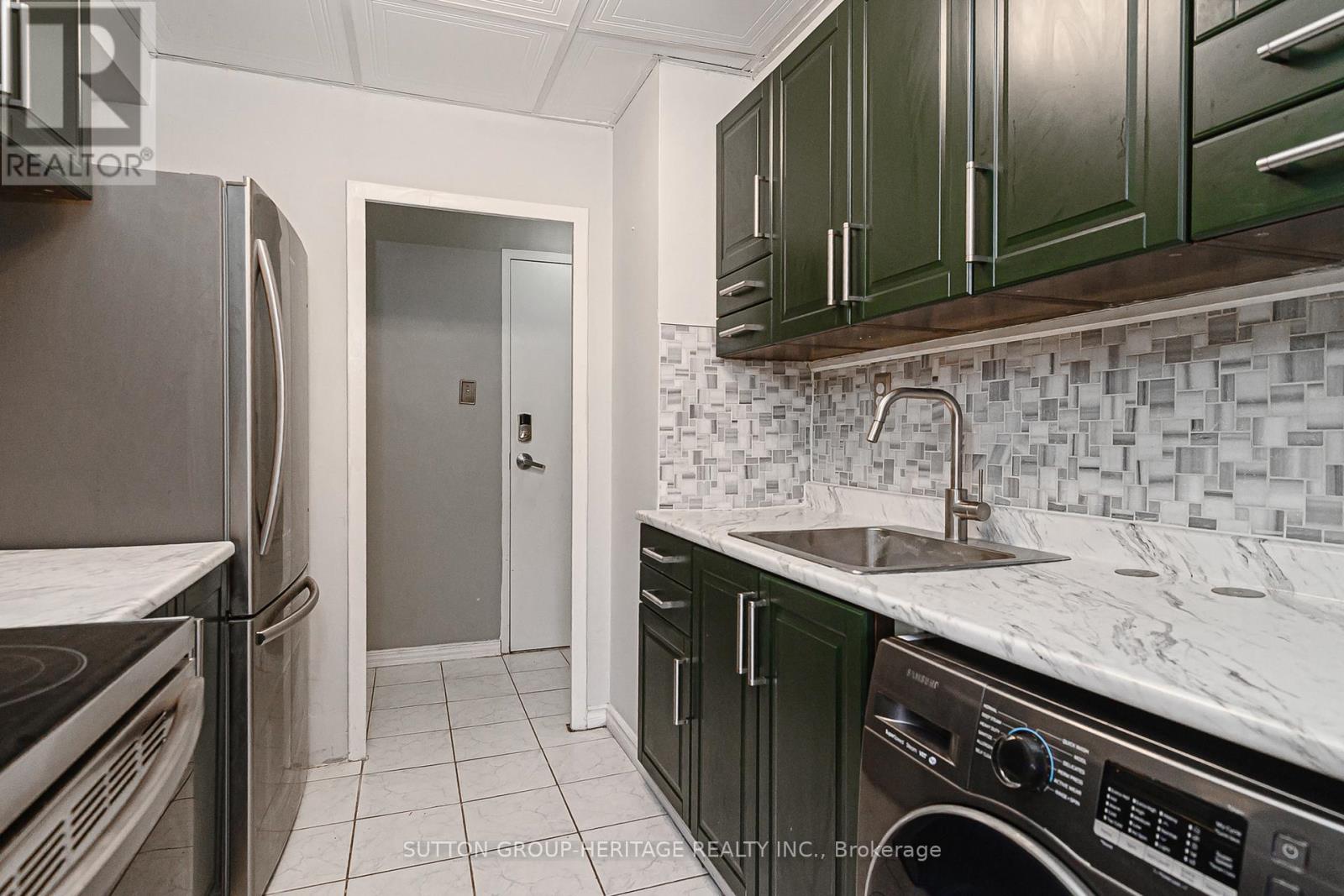 605 - 2245 EGLINTON AVENUE E, Toronto (Ionview), Ontario, M1K2N3 — Photo 8