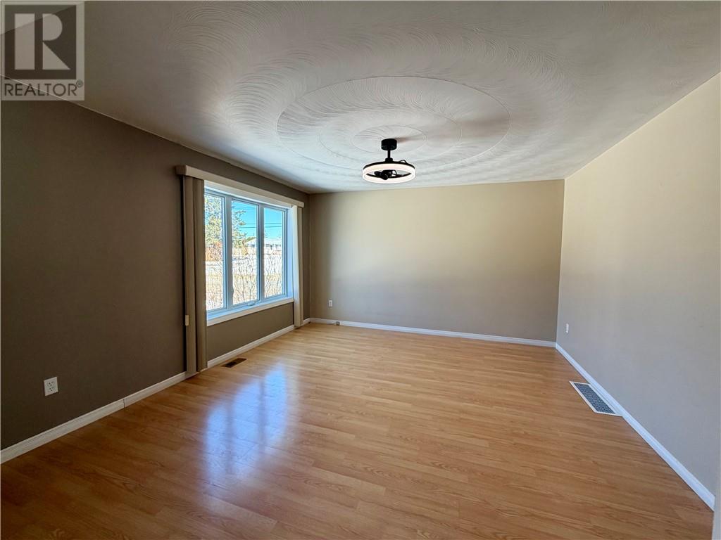4418 Theresa Avenue, Hanmer, Ontario, P3P1M2 — Photo 7