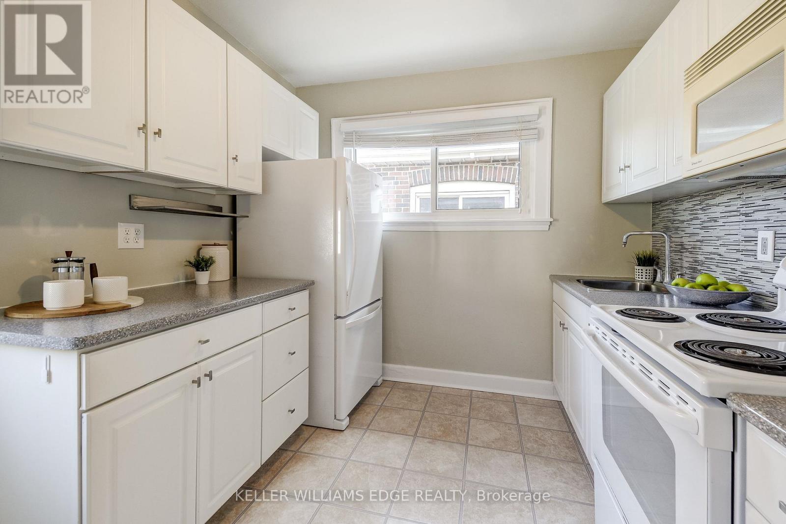 53 EAST 19TH STREET, Hamilton (Inch Park), Ontario, L9A4R9 — Photo 12