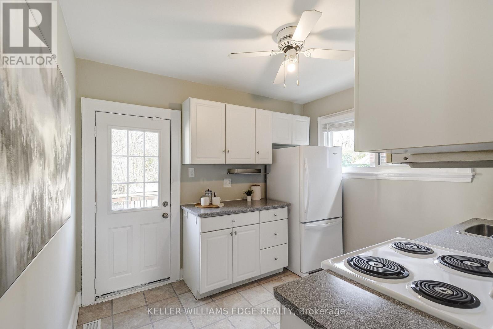 53 EAST 19TH STREET, Hamilton (Inch Park), Ontario, L9A4R9 — Photo 9