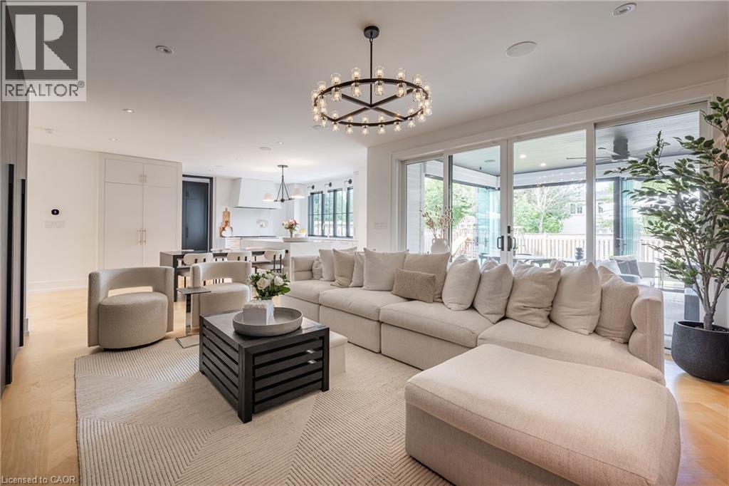 367 SEATON Drive, Oakville, Ontario, L6L3X9 — Photo 8