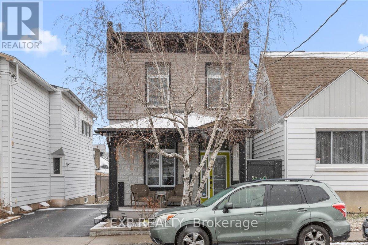 185 DESCHAMPS AVENUE, Ottawa, Ontario, K1L5Z3 — Photo 2