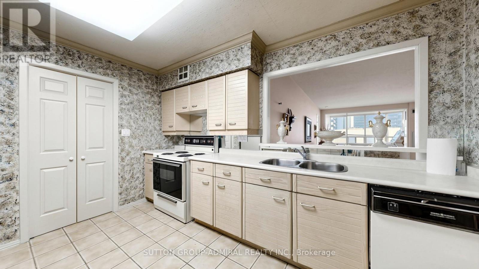 610 - 30 GREENFIELD AVENUE, Toronto (Willowdale East), Ontario, M2N6N3 — Photo 5