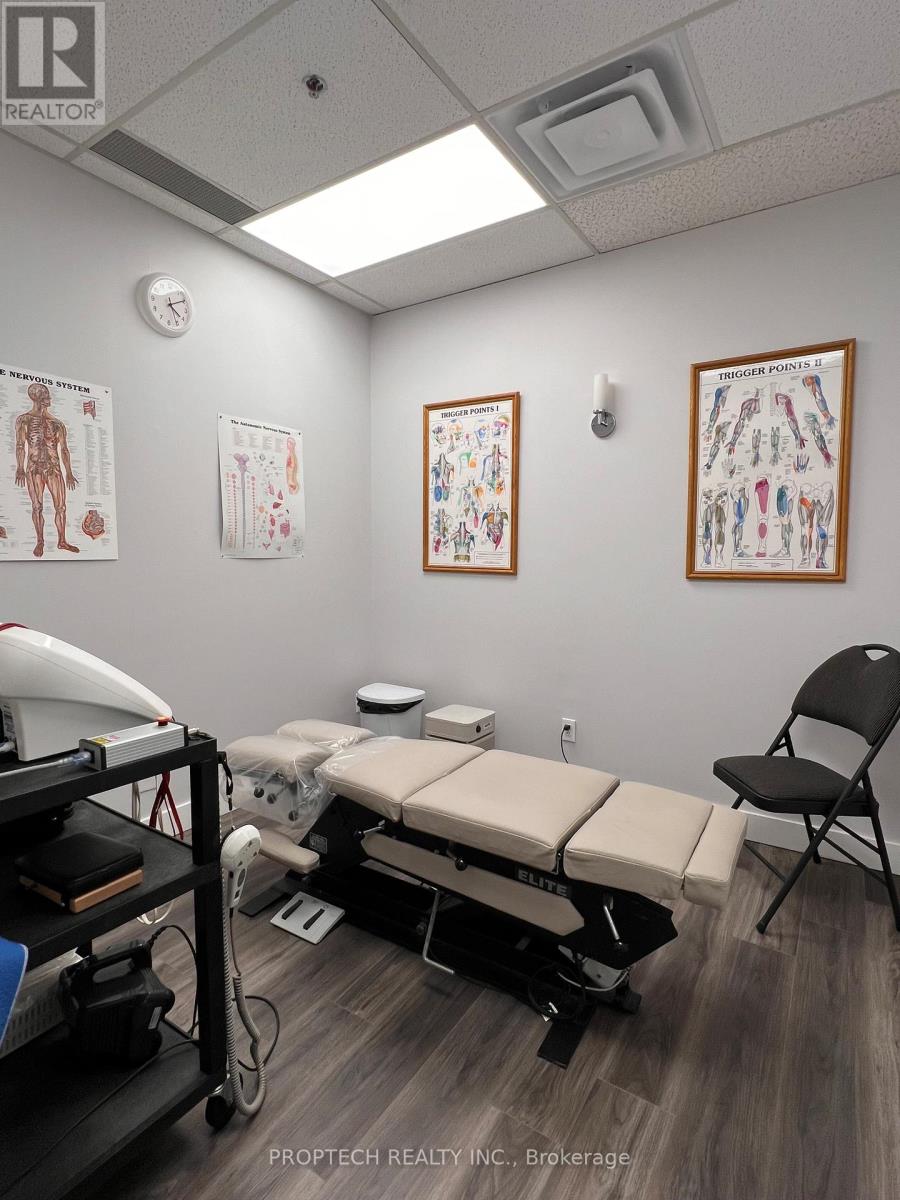 6 - 250 COCHRANE DRIVE, Markham (Buttonville), Ontario, L3R8E5 — Photo 5