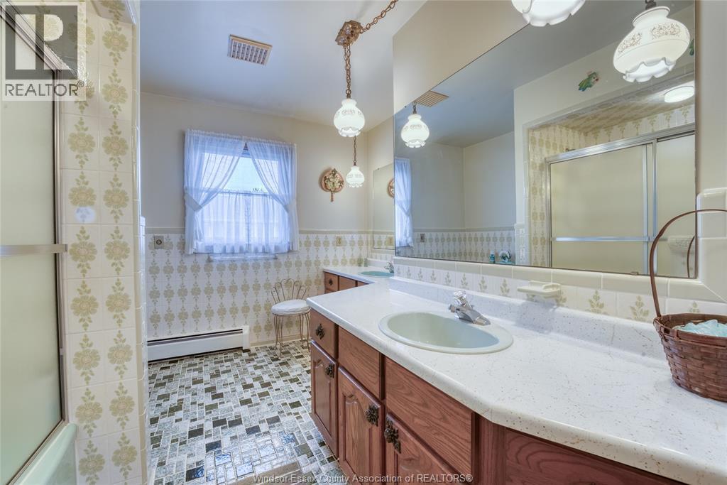 194 RIVERSIDE ROAD, Lakeshore, Ontario, N0R1A0 — Photo 39