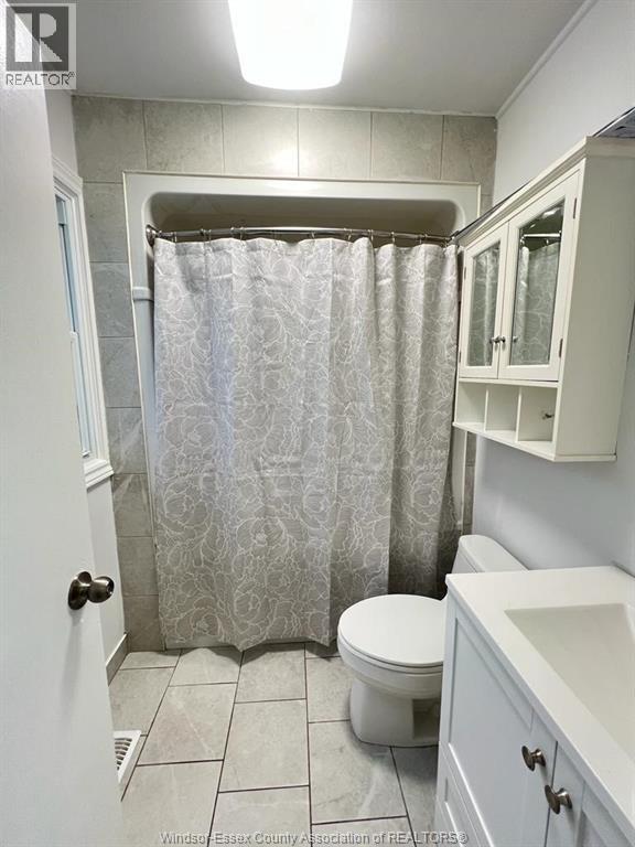 1058 CALIFORNIA, Windsor, Ontario, N9B2Z7 — Photo 13