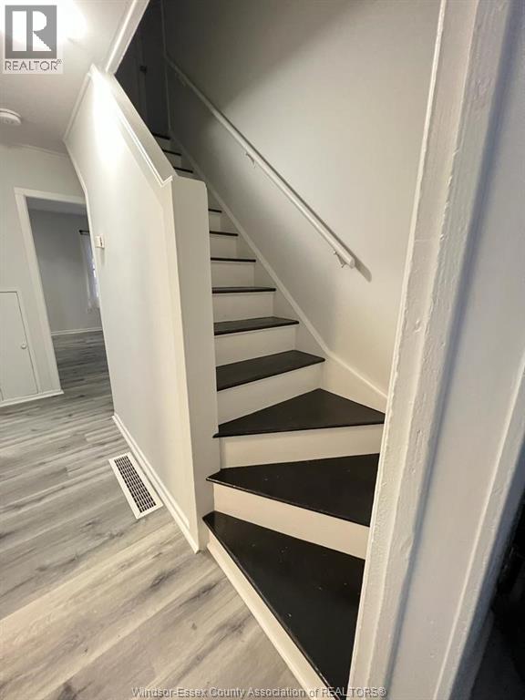 1058 CALIFORNIA, Windsor, Ontario, N9B2Z7 — Photo 14