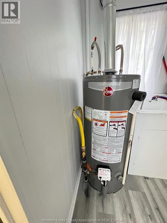 1058 CALIFORNIA, Windsor, Ontario, N9B2Z7 — Photo 15