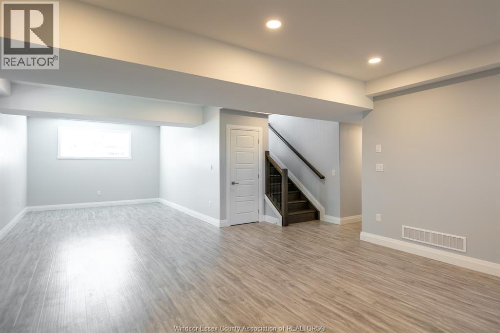14 NOBLE, Amherstburg, Ontario, N9V0G3 — Photo 27