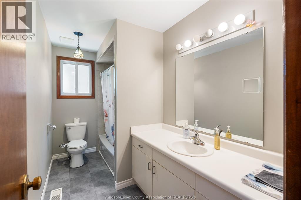 12510 LITTLE RIVER BOULEVARD, Tecumseh, Ontario, N8N4H3 — Photo 20