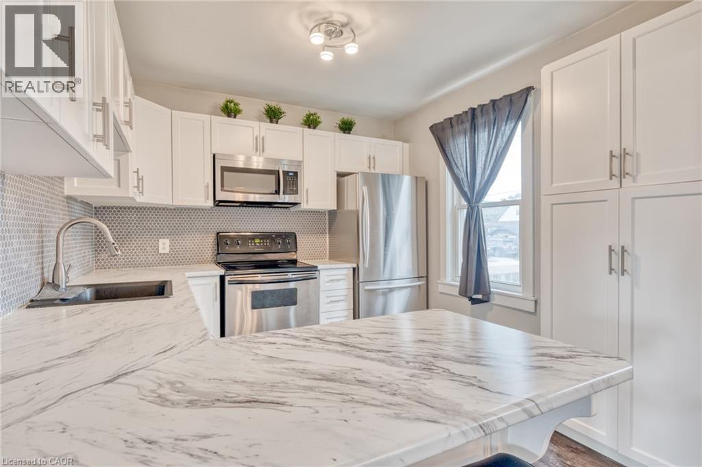 118 CAMERON Avenue N, Hamilton, Ontario, L8H4Z2 — Photo 12