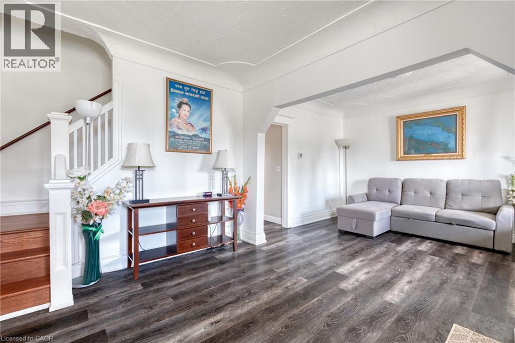 118 CAMERON Avenue N, Hamilton, Ontario, L8H4Z2 — Photo 8