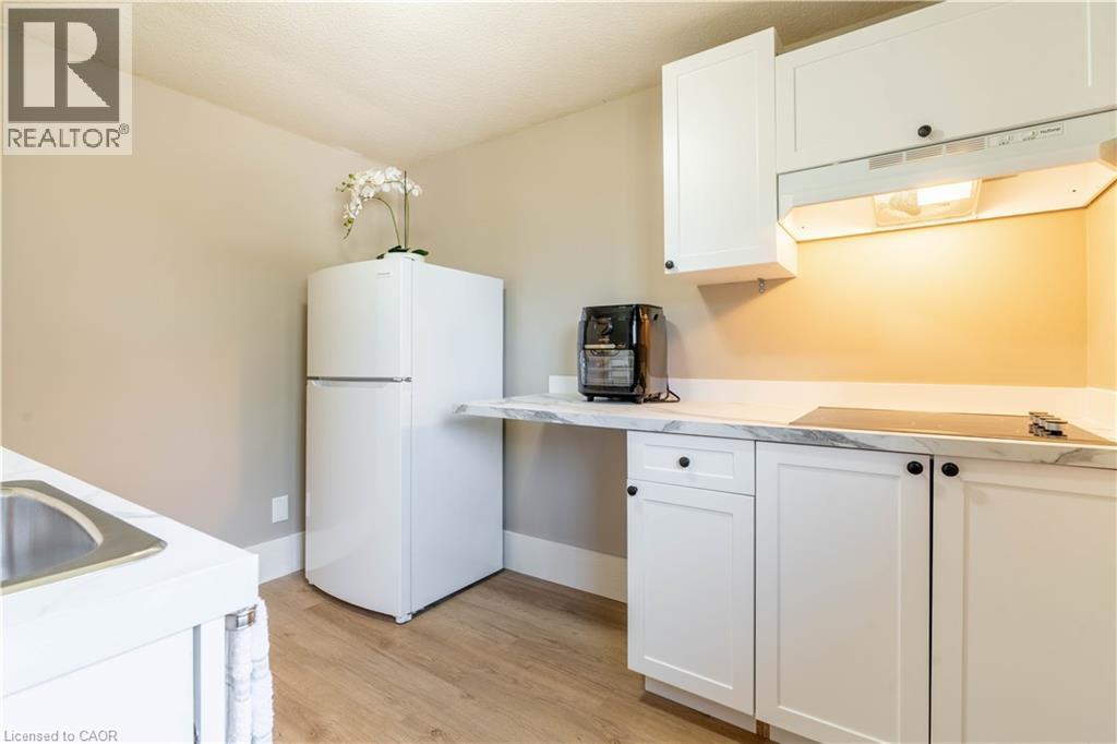 232 CEDARWOODS Crescent, Kitchener, Ontario, N2C2J8 — Photo 17