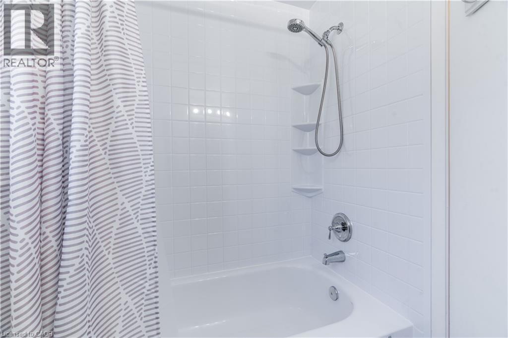 232 CEDARWOODS Crescent, Kitchener, Ontario, N2C2J8 — Photo 19