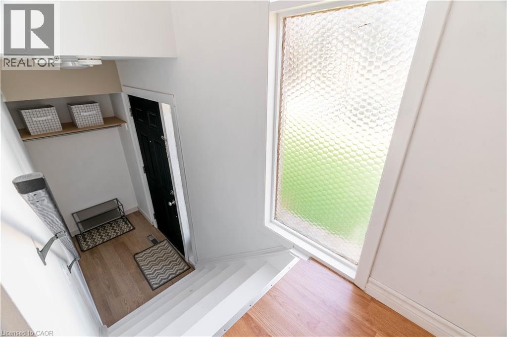 232 CEDARWOODS Crescent, Kitchener, Ontario, N2C2J8 — Photo 7