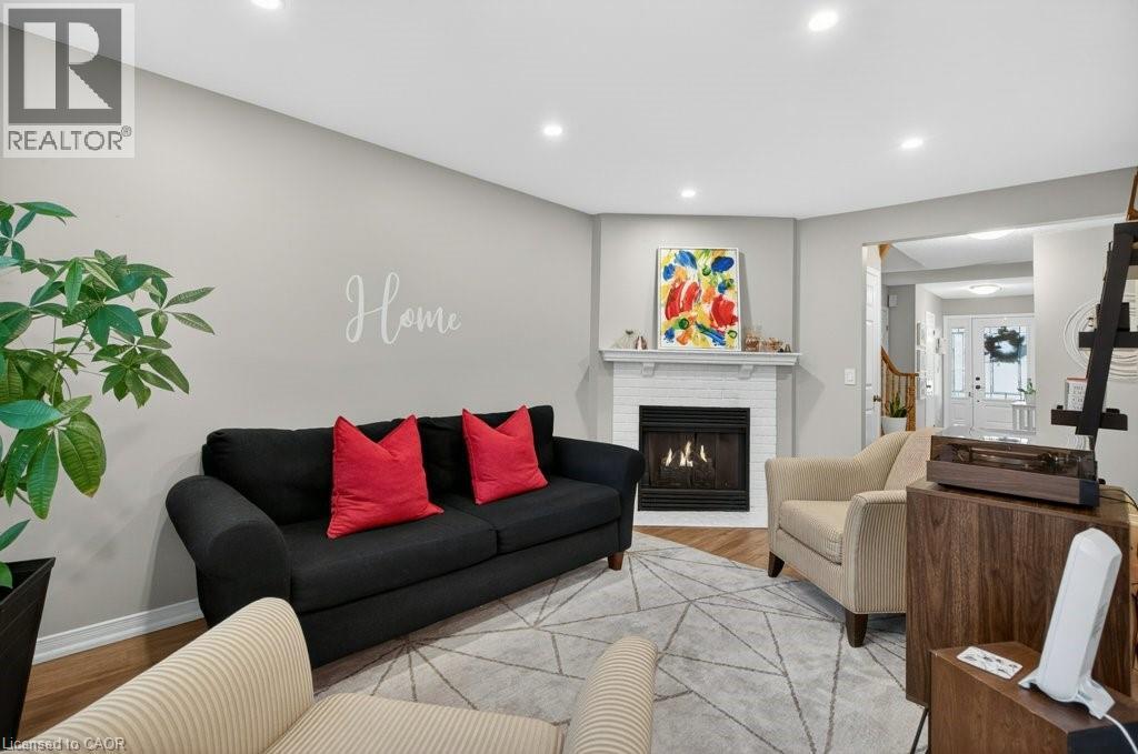 7 PERTHSHIRE Court, Hamilton, Ontario, L9B2H1 — Photo 14