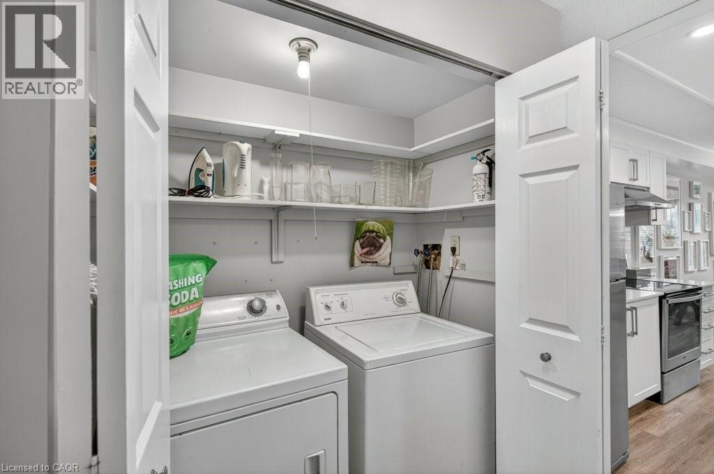 7 PERTHSHIRE Court, Hamilton, Ontario, L9B2H1 — Photo 17