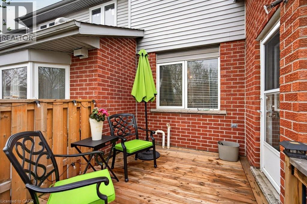 7 PERTHSHIRE Court, Hamilton, Ontario, L9B2H1 — Photo 32
