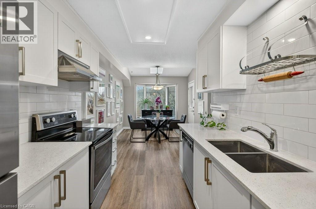 7 PERTHSHIRE Court, Hamilton, Ontario, L9B2H1 — Photo 7