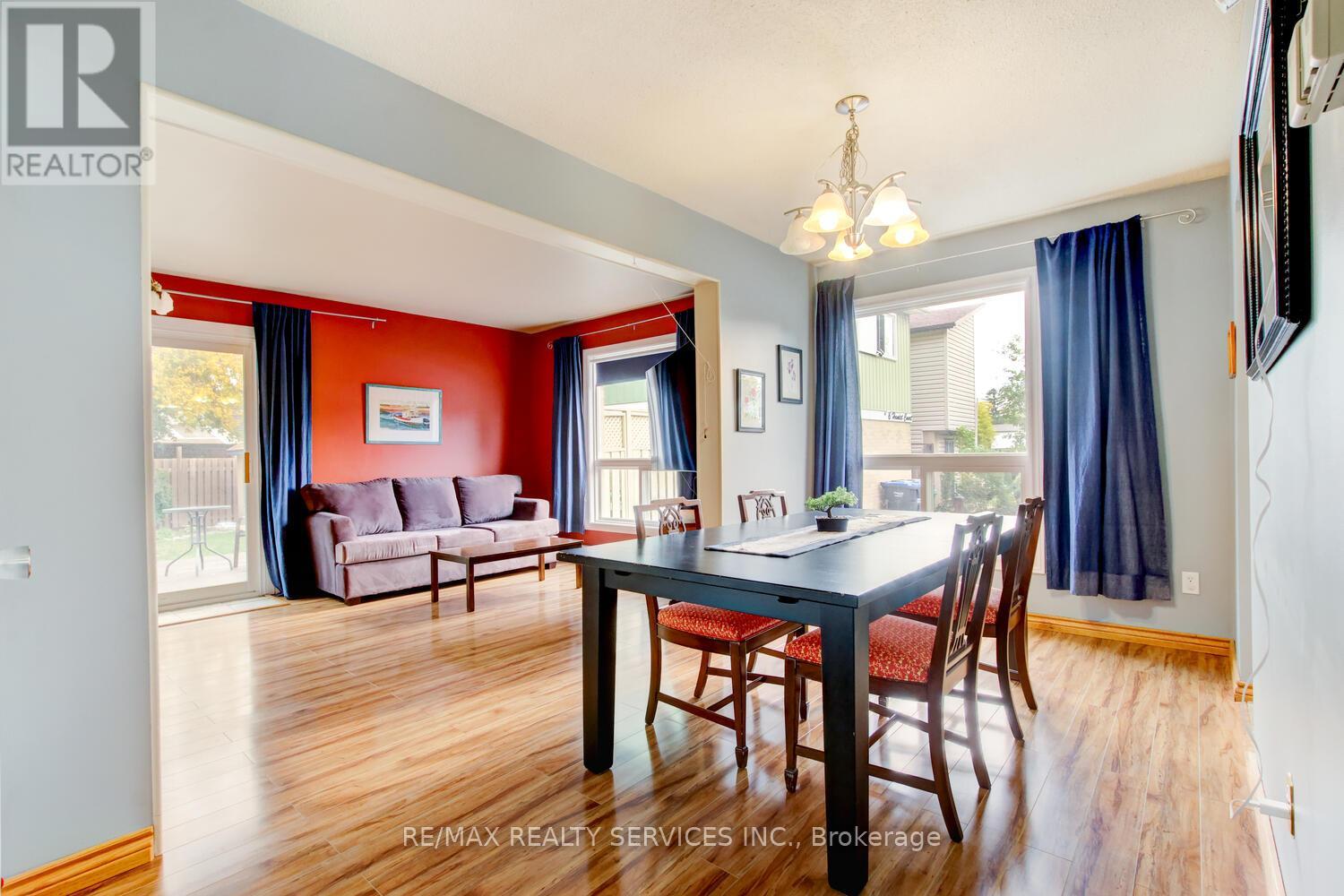 7 HAMLET COURT, Brampton (Central Park), Ontario, L6S1X5 — Photo 10