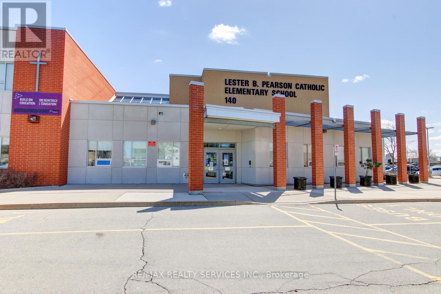 7 HAMLET COURT, Brampton (Central Park), Ontario, L6S1X5 — Photo 37