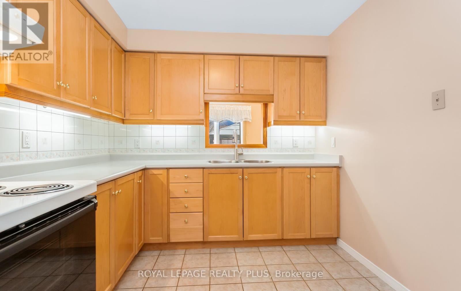 1239 BLANSHARD DRIVE, Burlington (Tansley), Ontario, L7M4N6 — Photo 15