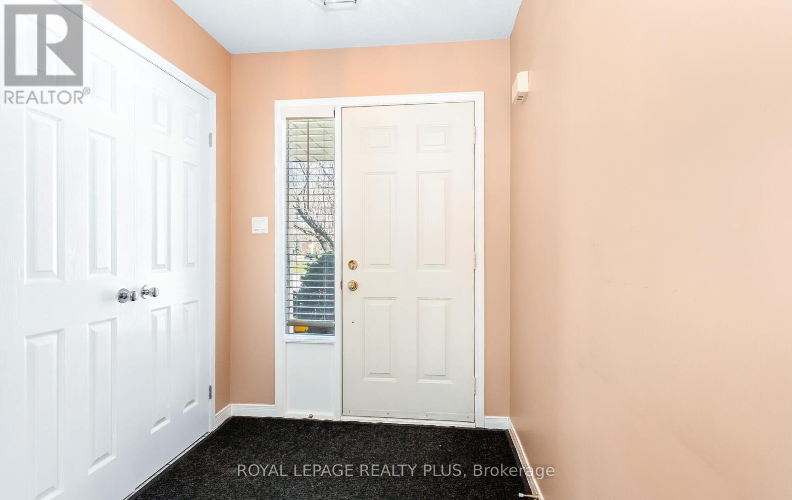 1239 BLANSHARD DRIVE, Burlington (Tansley), Ontario, L7M4N6 — Photo 3