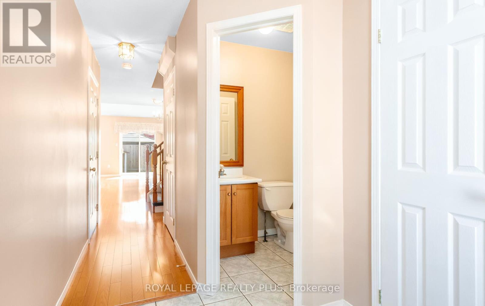 1239 BLANSHARD DRIVE, Burlington (Tansley), Ontario, L7M4N6 — Photo 4