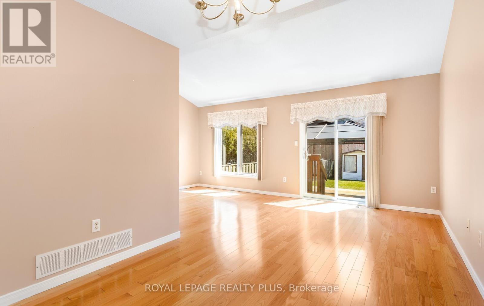 1239 BLANSHARD DRIVE, Burlington (Tansley), Ontario, L7M4N6 — Photo 9