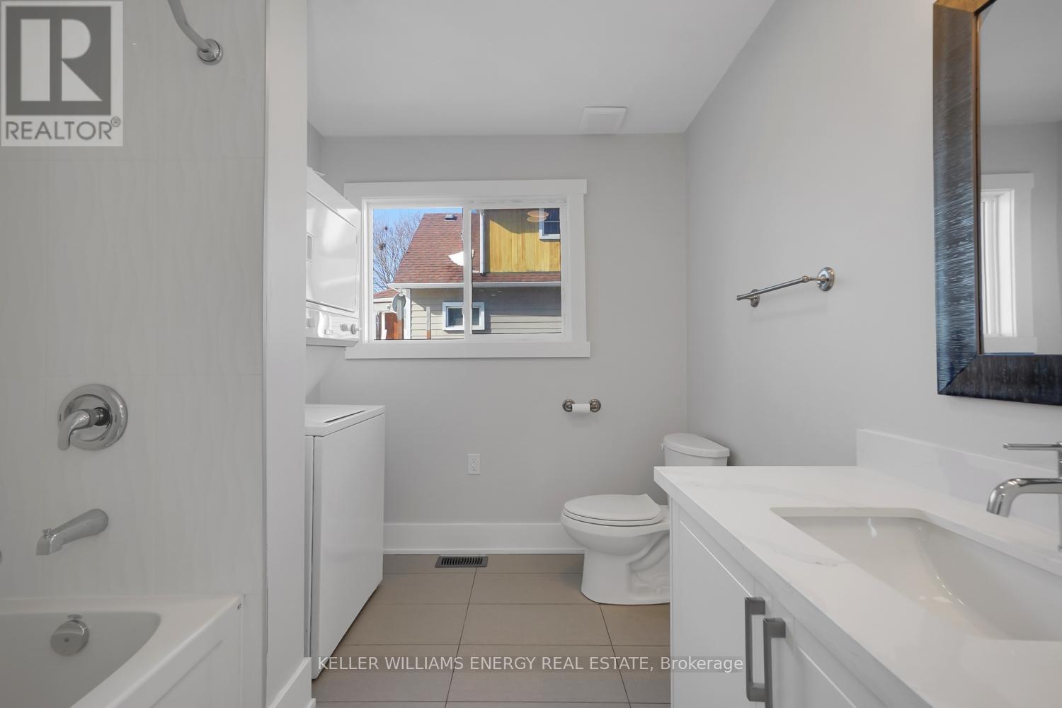 MAIN FLOOR - 89 ORCHARD VIEW BOULEVARD, Oshawa (Centennial), Ontario, L1G3N8 — Photo 15