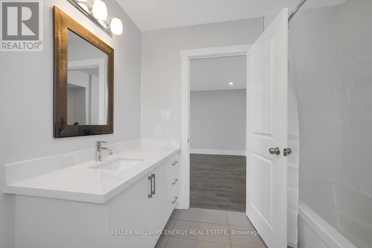 MAIN FLOOR - 89 ORCHARD VIEW BOULEVARD, Oshawa (Centennial), Ontario, L1G3N8 — Photo 16