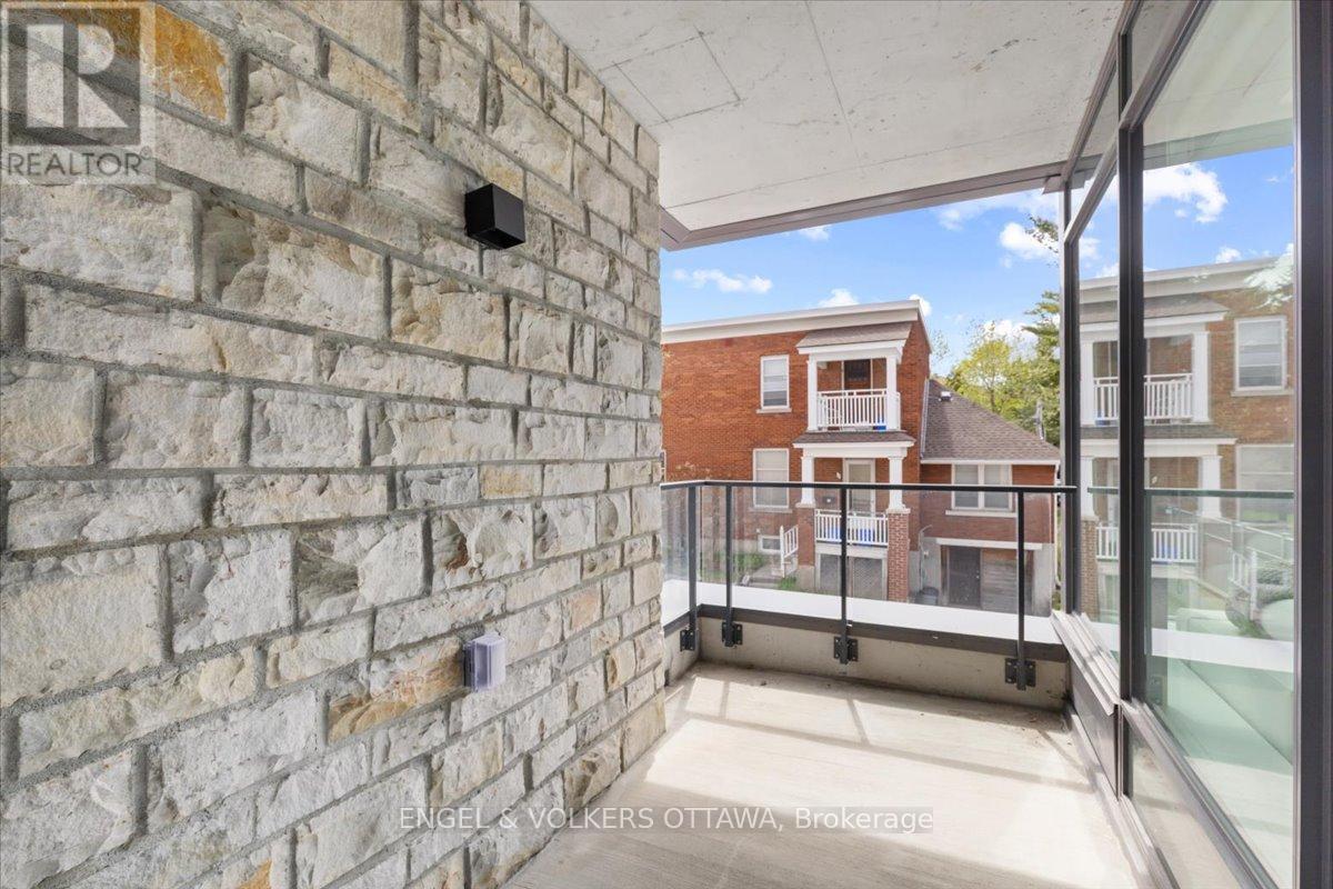 201 - 11 GALT STREET, Ottawa, Ontario, K1S4R2 — Photo 15