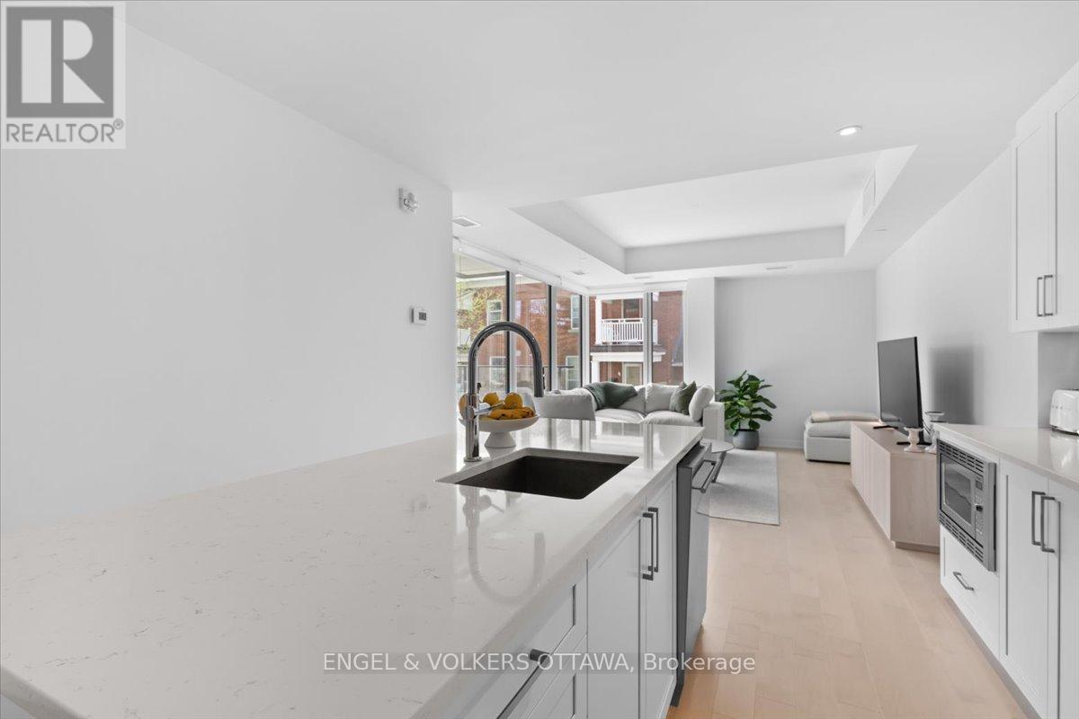 201 - 11 GALT STREET, Ottawa, Ontario, K1S4R2 — Photo 4