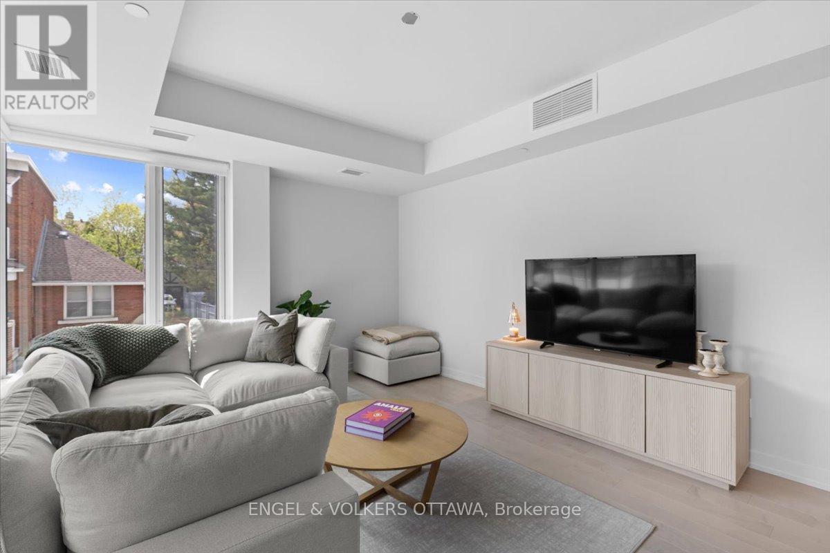 201 - 11 GALT STREET, Ottawa, Ontario, K1S4R2 — Photo 6