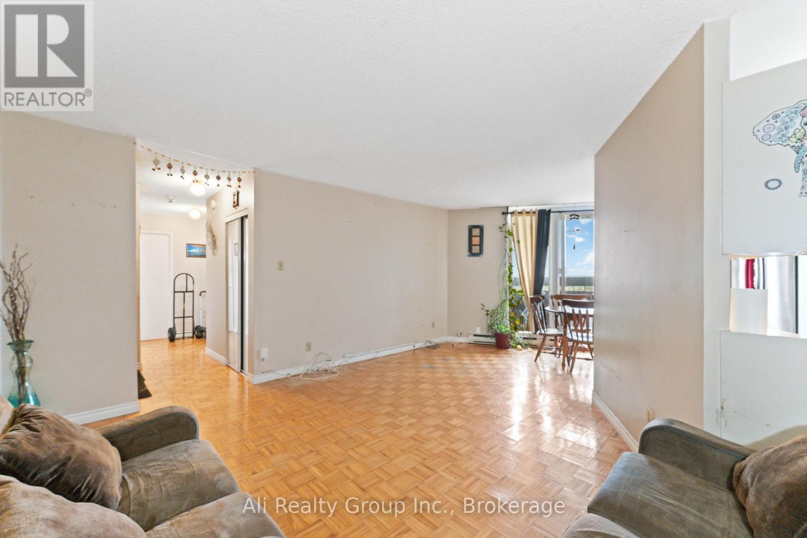 1218 - 2020 JASMINE CRESCENT, Ottawa, Ontario, K1J8K5 — Photo 5