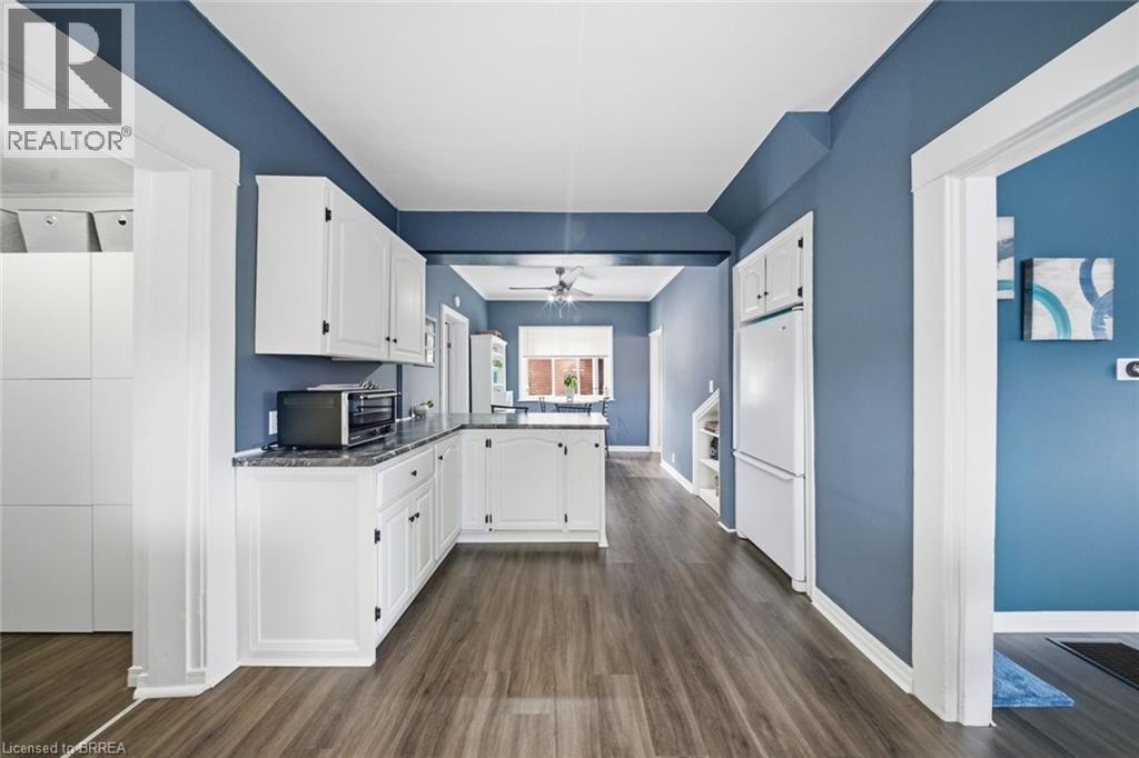 8 CARLYLE Street, Brantford, Ontario, N3T2C1 — Photo 11