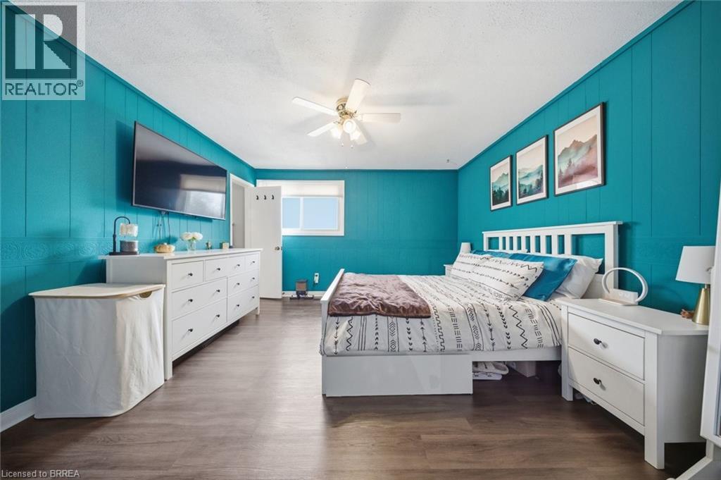 8 CARLYLE Street, Brantford, Ontario, N3T2C1 — Photo 15