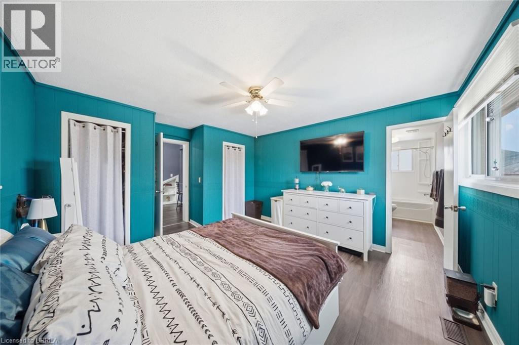 8 CARLYLE Street, Brantford, Ontario, N3T2C1 — Photo 17