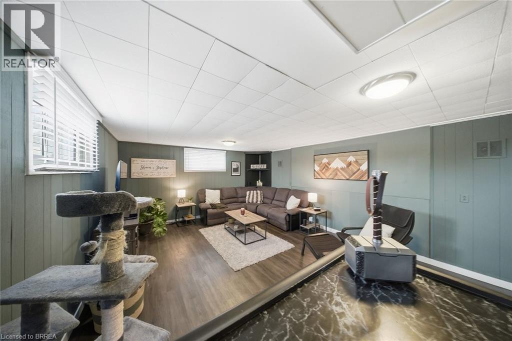 8 CARLYLE Street, Brantford, Ontario, N3T2C1 — Photo 25